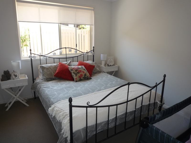 12 Bushlark Avenue, Eli Waters QLD 4655