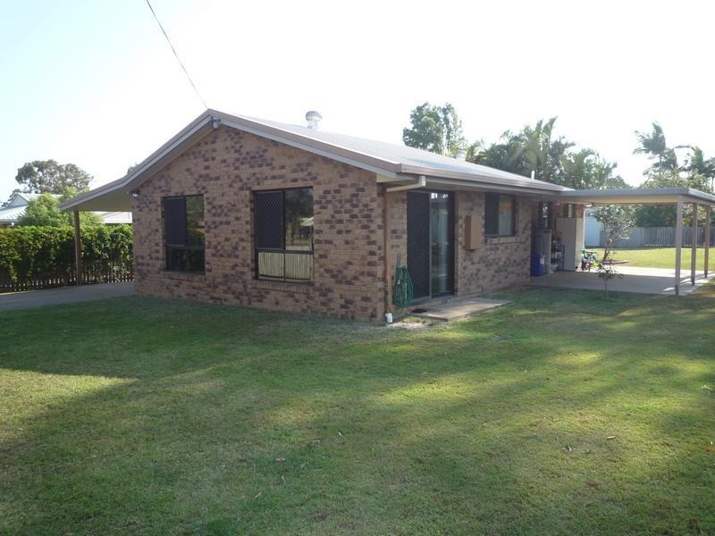 27 North Street, Point Vernon QLD 4655