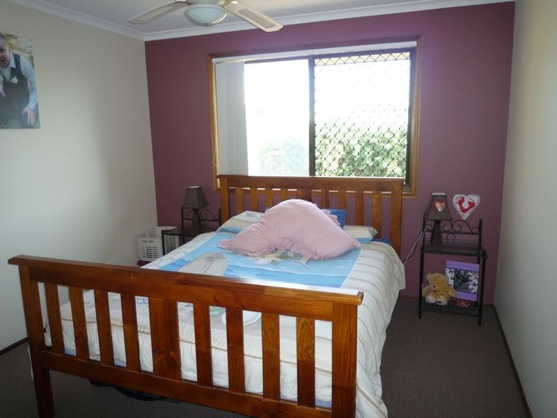 27 North Street, Point Vernon QLD 4655