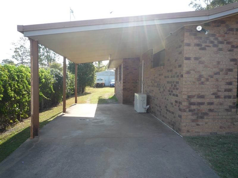 27 North Street, Point Vernon QLD 4655