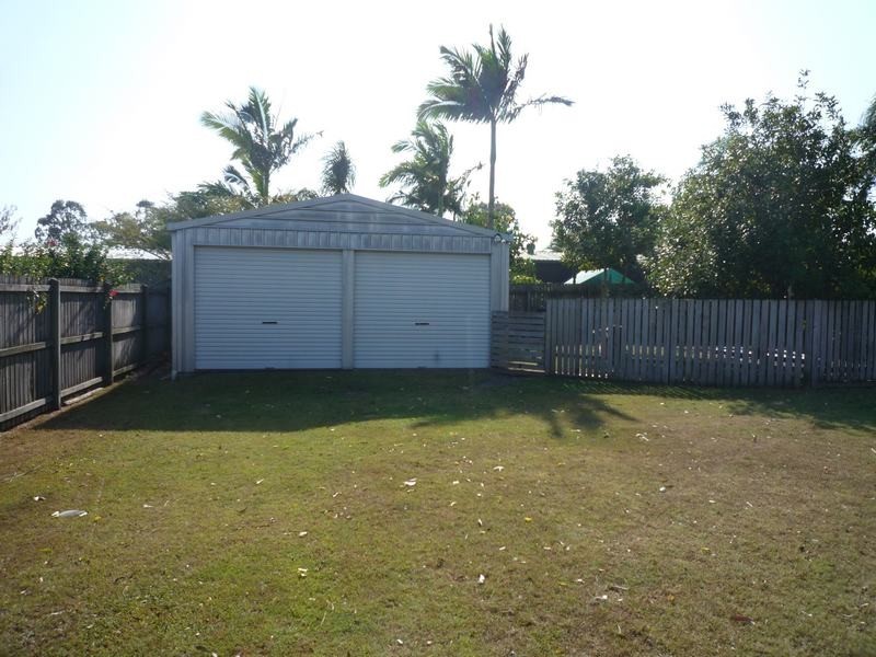 27 North Street, Point Vernon QLD 4655
