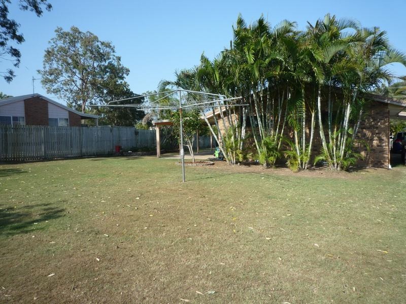 27 North Street, Point Vernon QLD 4655