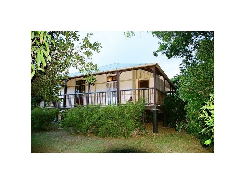 294 Torquay Terrace, Torquay QLD 4655