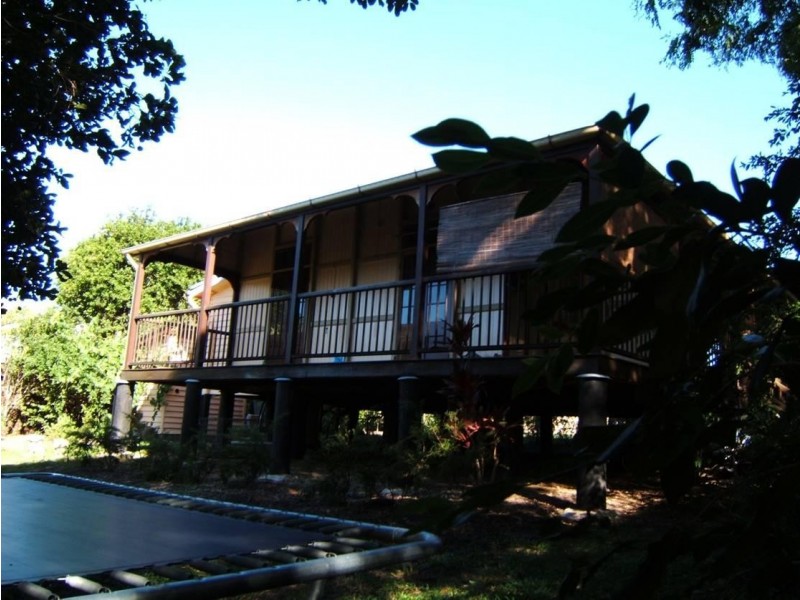 294 Torquay Terrace, Torquay QLD 4655