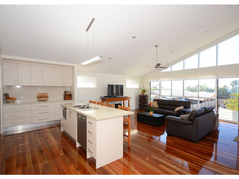 55a Esplanade, Point Vernon QLD 4655