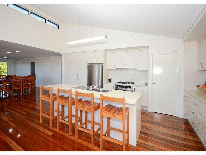 55a Esplanade, Point Vernon QLD 4655