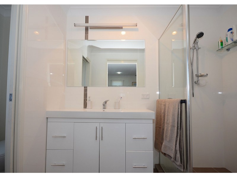 55a Esplanade, Point Vernon QLD 4655