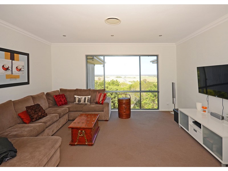 5 Fraser Outlook Court, Kawungan QLD 4655