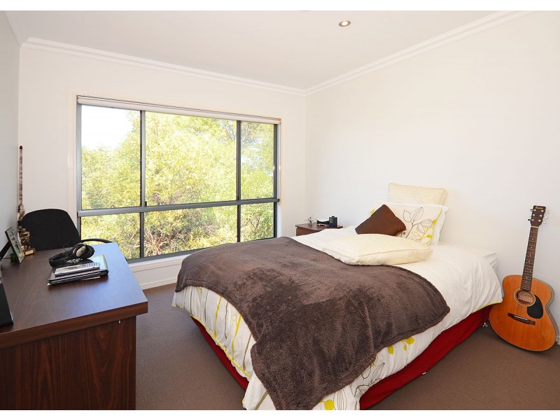 5 Fraser Outlook Court, Kawungan QLD 4655