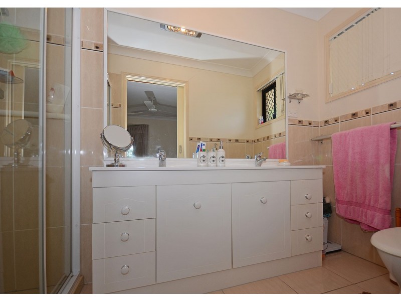 5 Orchid Avenue, Urangan QLD 4655