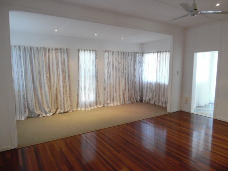 26 Ladbroke Crescent, Urangan QLD 4655