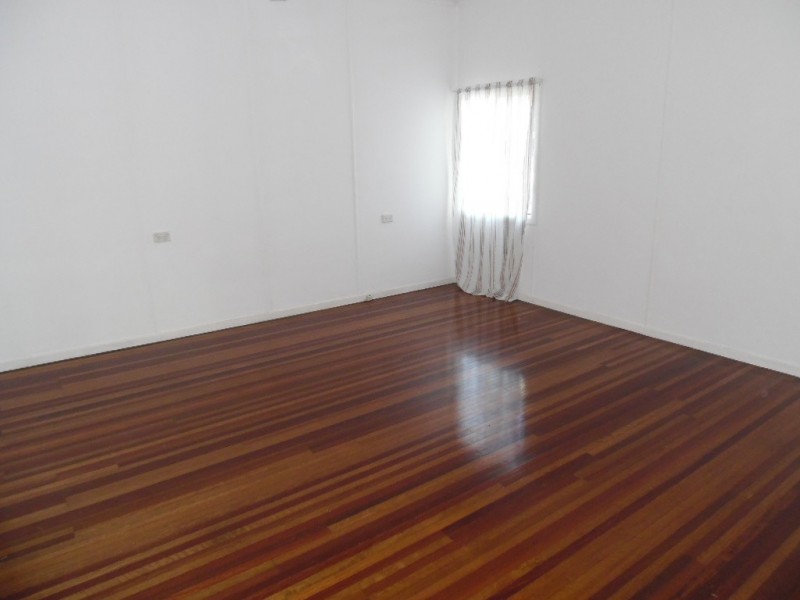 26 Ladbroke Crescent, Urangan QLD 4655