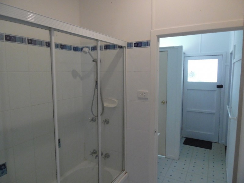 26 Ladbroke Crescent, Urangan QLD 4655