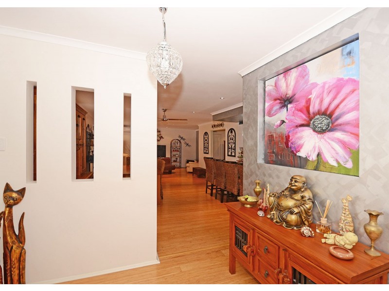 12 Granada court, Point Vernon QLD 4655