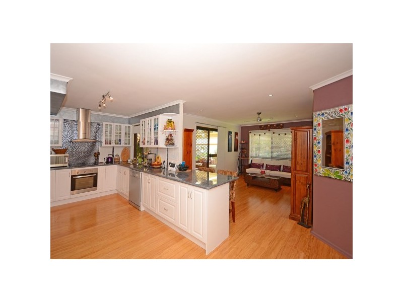 12 Granada court, Point Vernon QLD 4655