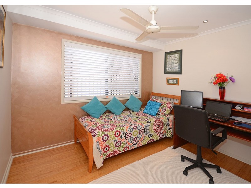 12 Granada court, Point Vernon QLD 4655