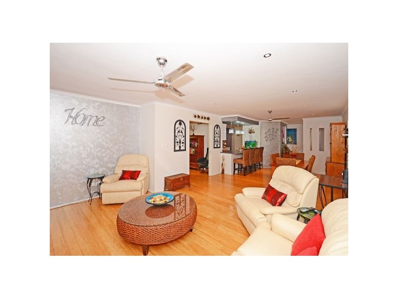 12 Granada court, Point Vernon QLD 4655