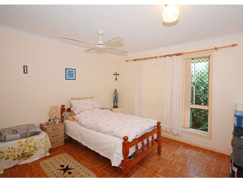 11 Hyperno Road, Point Vernon QLD 4655