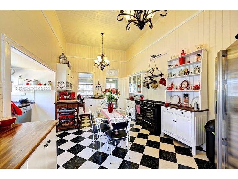 38 North Street, Childers QLD 4660