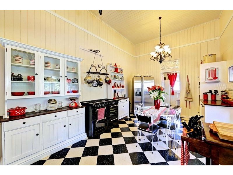 38 North Street, Childers QLD 4660