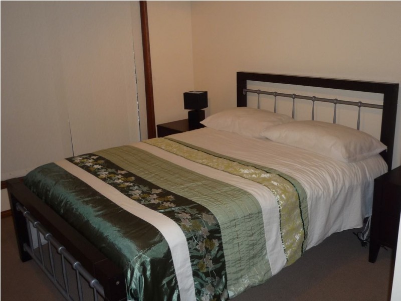 17 William Street, Urangan QLD 4655