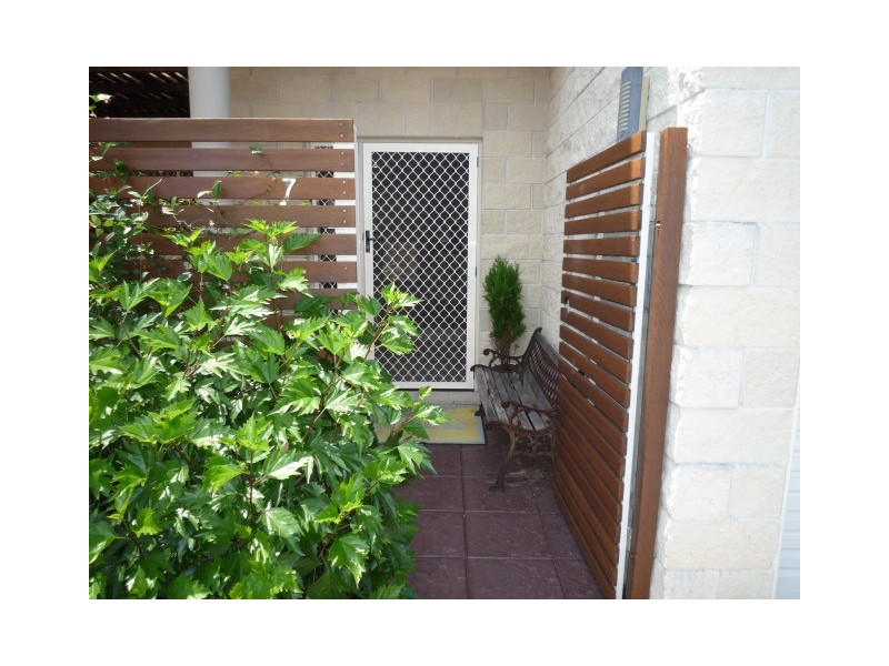 7/48 Taylor Street, Pialba QLD 4655