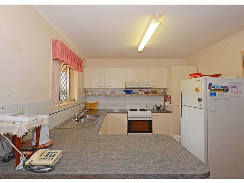 2 Archer Drive, Point Vernon QLD 4655