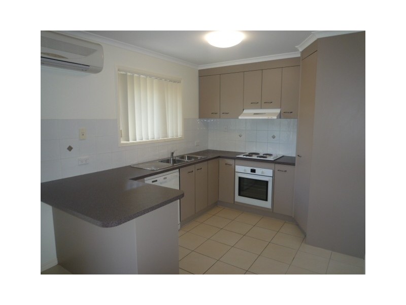 2/34 Yarrilee Circuit, Dundowran QLD 4655