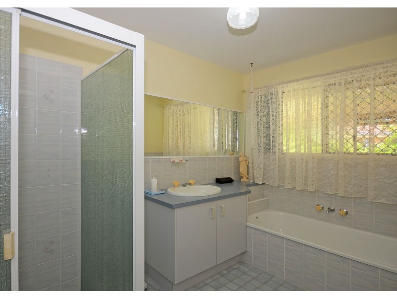 225 Dayman Street, Torquay QLD 4655