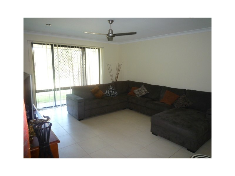 9 Adam Court, Urangan QLD 4655