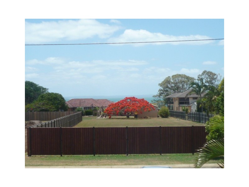 11 Long Street, Point Vernon QLD 4655