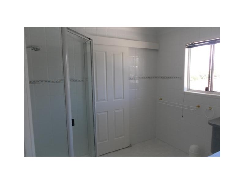 11 Long Street, Point Vernon QLD 4655