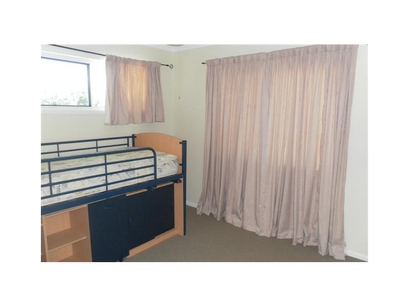 11 Long Street, Point Vernon QLD 4655