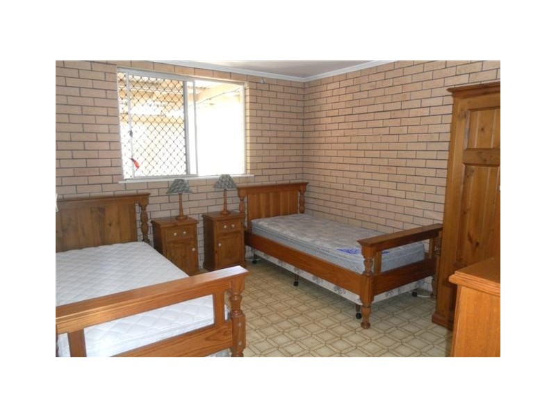 11 Long Street, Point Vernon QLD 4655