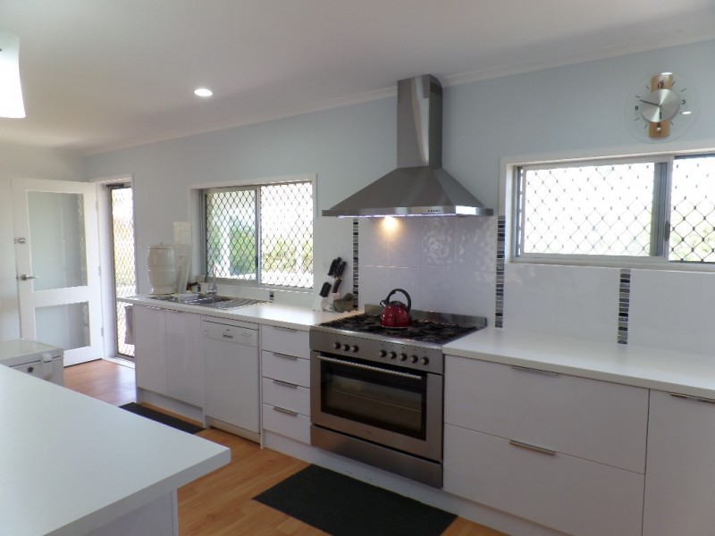 17 Aplin Street, Point Vernon QLD 4655