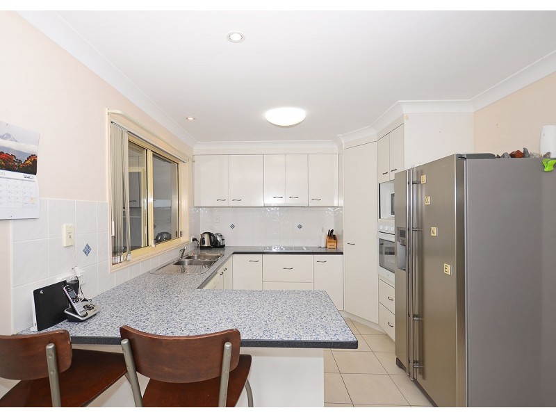 33 Lady Nelson Drive, Eli Waters QLD 4655