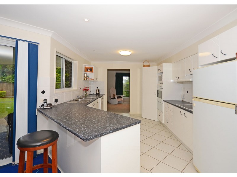 13 Martin Street, Point Vernon QLD 4655