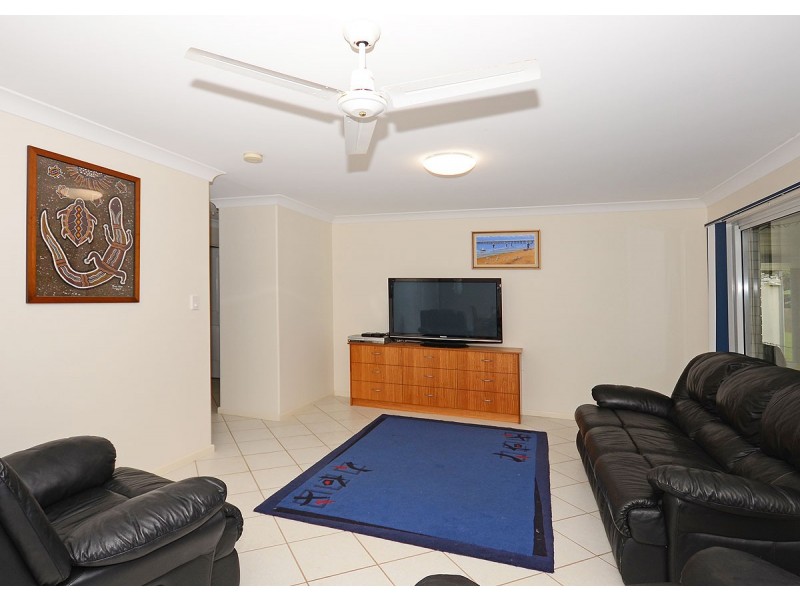 13 Martin Street, Point Vernon QLD 4655