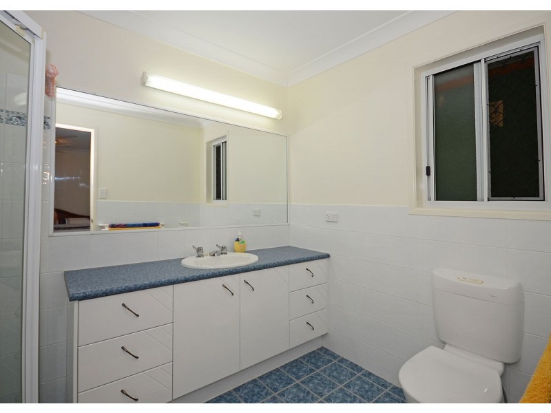 13 Martin Street, Point Vernon QLD 4655