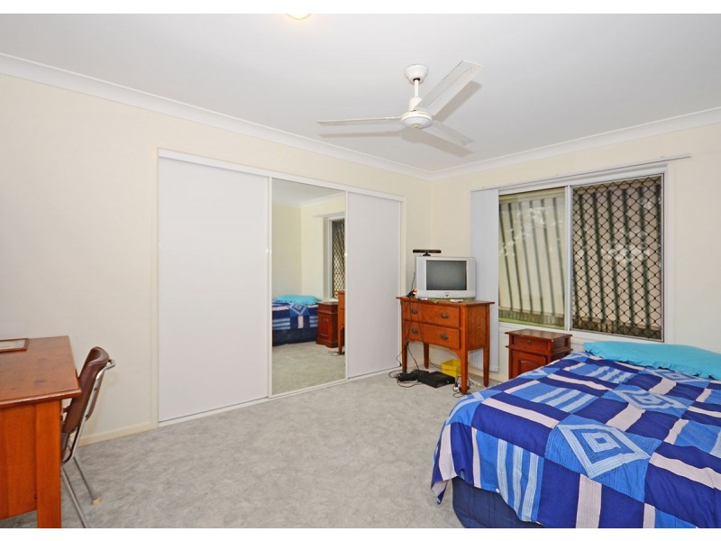 13 Martin Street, Point Vernon QLD 4655