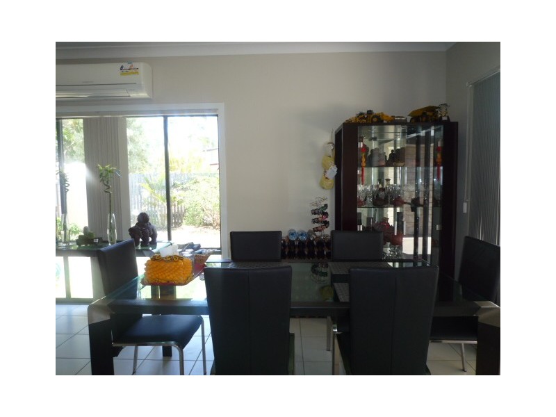 41 William Street, Urangan QLD 4655