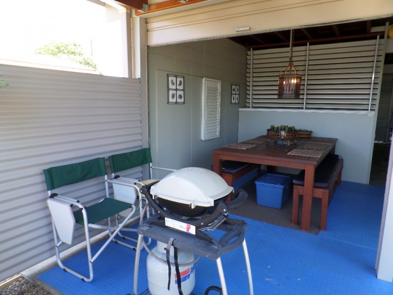 163 Cypress Street, Urangan QLD 4655