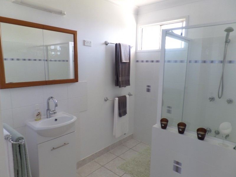 163 Cypress Street, Urangan QLD 4655