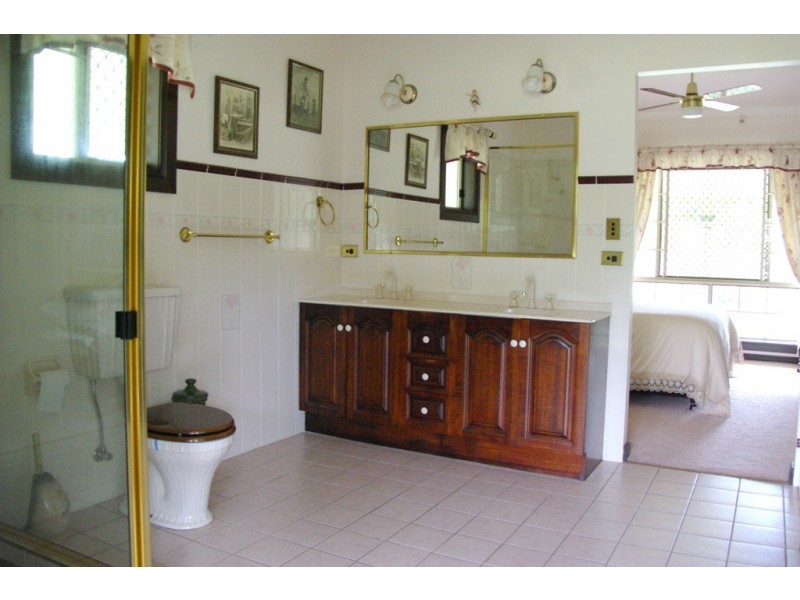 18 Doolong Road South, Wondunna QLD 4655
