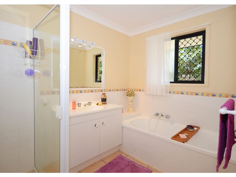 6 Delta Way, Point Vernon QLD 4655