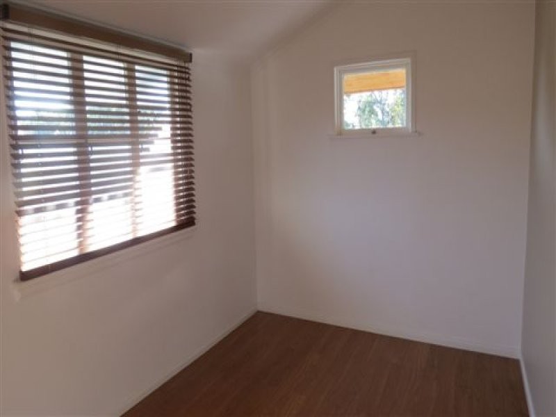 4 Porter Street, Point Vernon QLD 4655