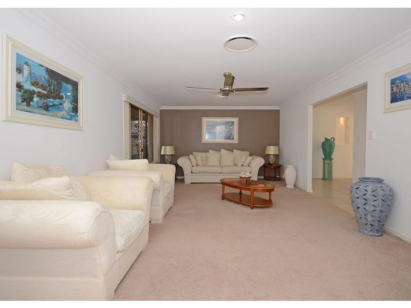 54 Earl St Vincent Circuit, Eli Waters QLD 4655