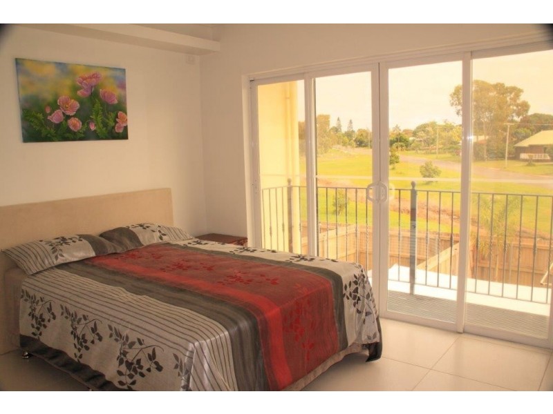 4/13 Hythe Street, Pialba QLD 4655