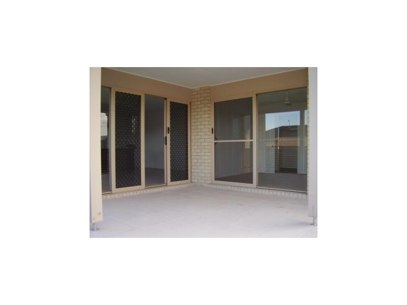 2 Santa Maria Ave, Urraween QLD 4655