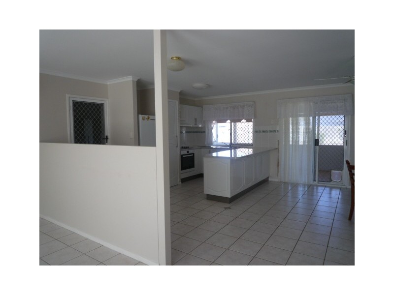 25 Magpie Court, Eli Waters QLD 4655